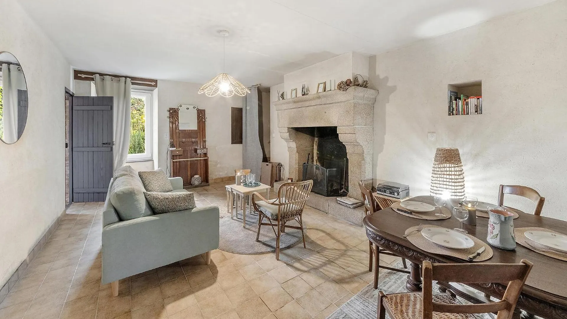 1 Bedroom Awesome Apartment In Tremblay Les Portes du Coglais